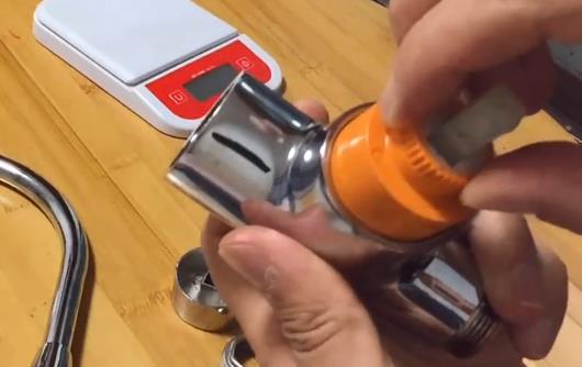 360旋转水龙头拆卸图解，4个步骤轻松拆卸所有配件!