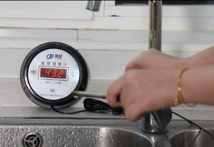 一个万家乐零冷水讲解视频，外加一篇千字评测问，足够了！