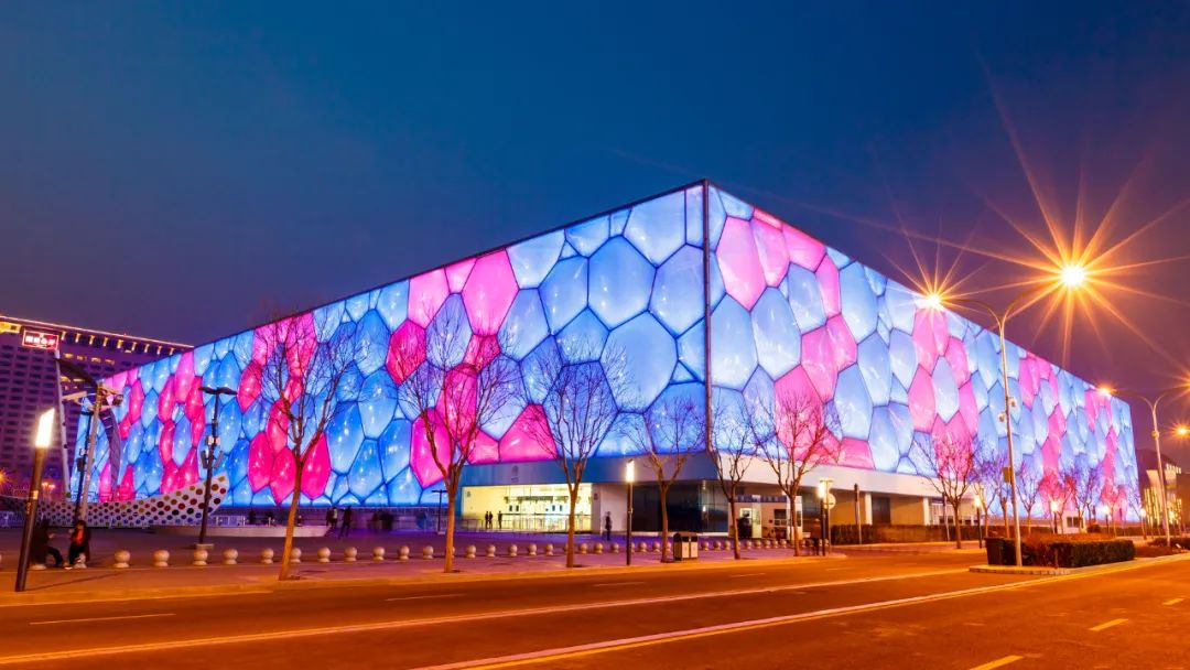 来双奥馆看龙胜管在“Colourful Cube”的艺术美学吧！