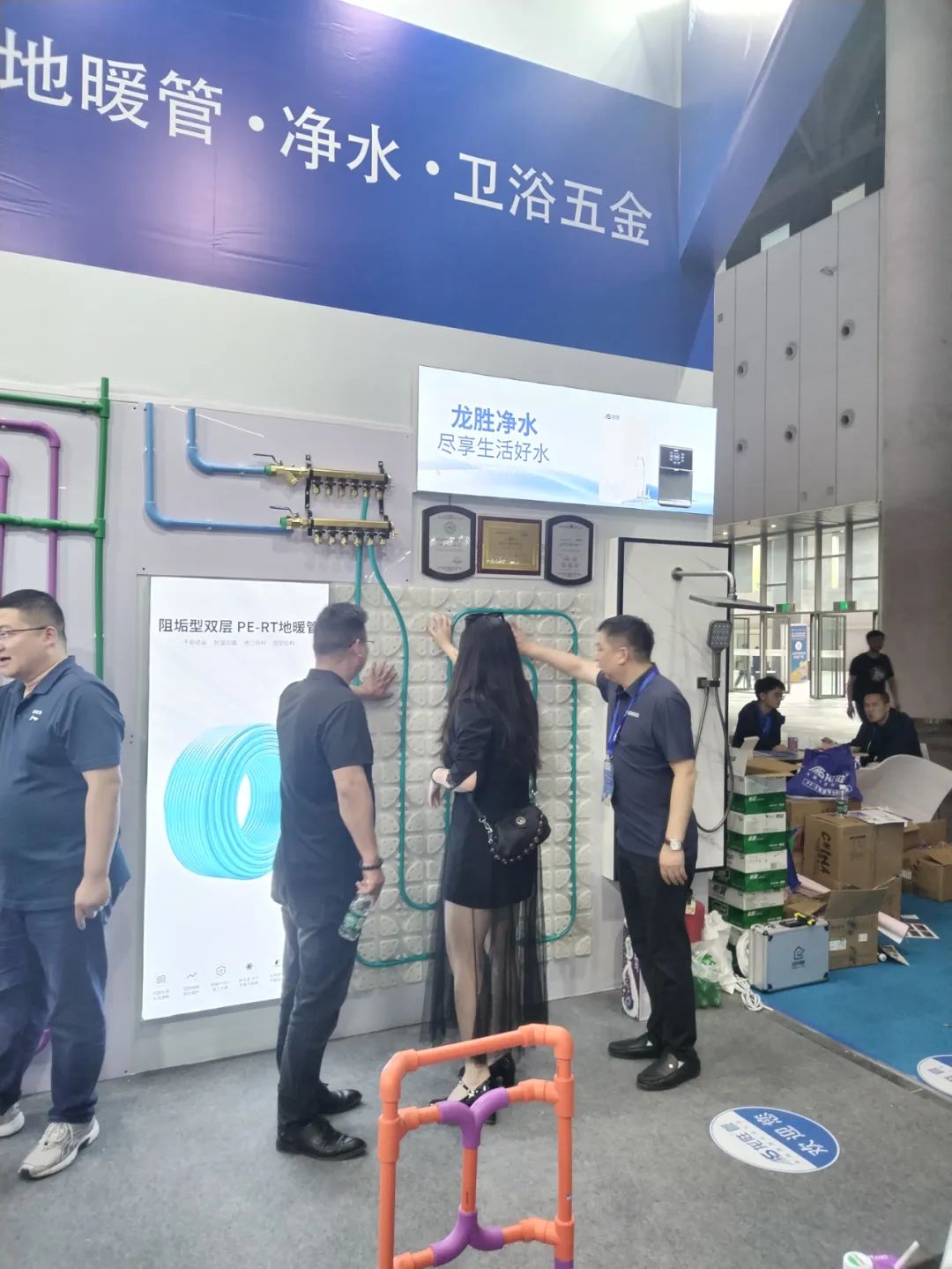 龙胜管2025成都建博会：用科技重塑健康，以艺术定义未来